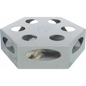 Trixie Turning Feather 3 Trixie Turning Feather